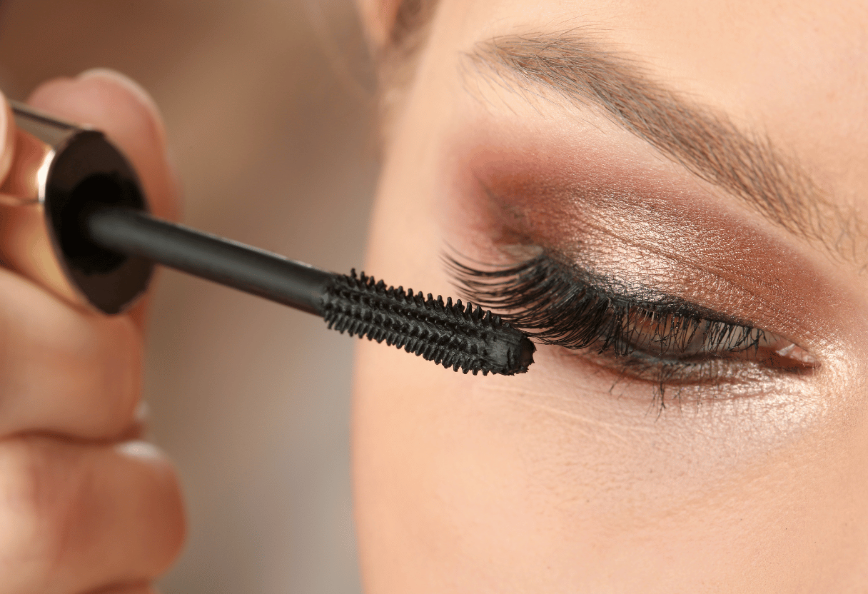 Eye Makeup Essentials (Mascara, Eyeshadow)