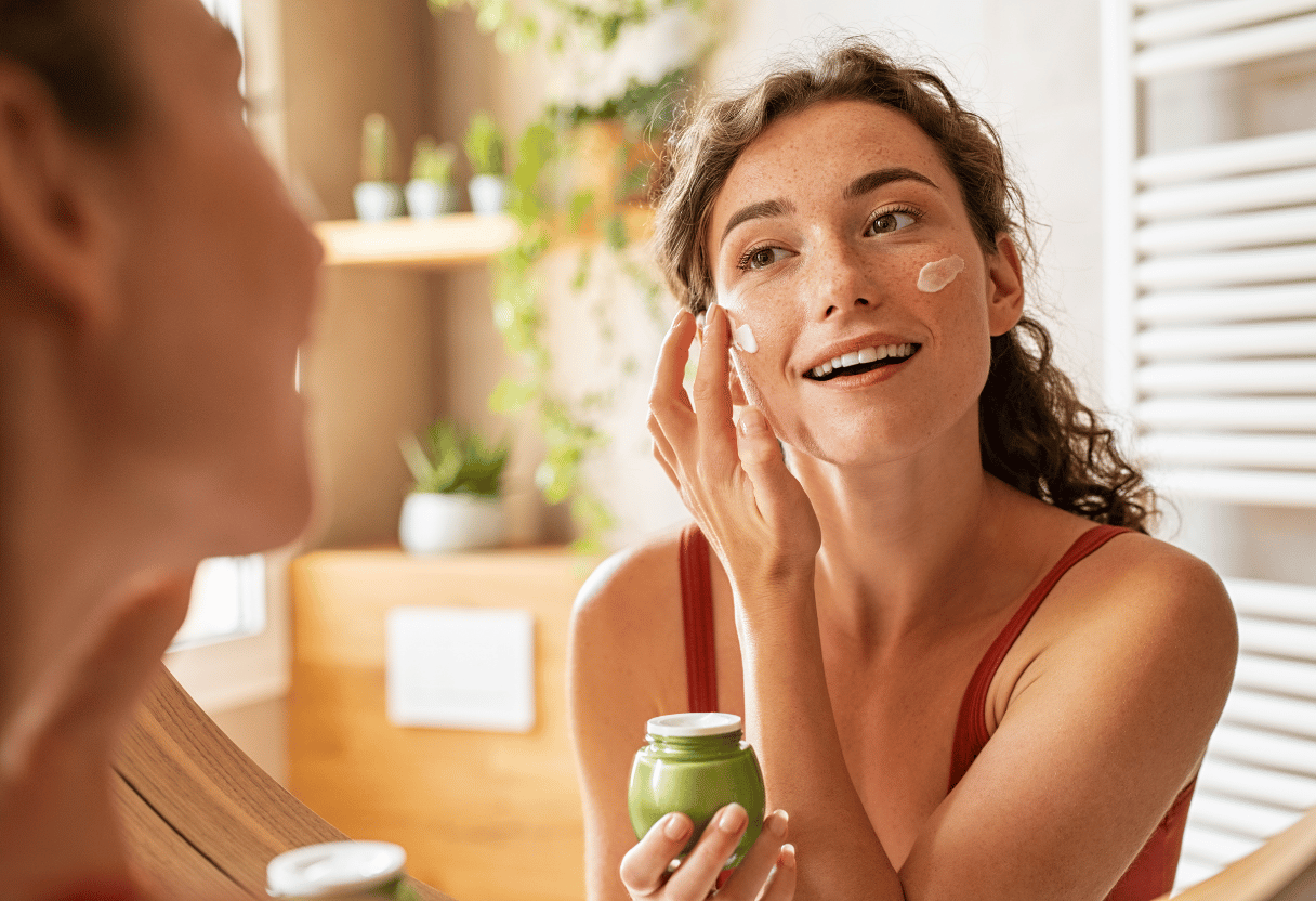 Women Get Glowing Skin By Doing Natural Skincare Routine Essentials